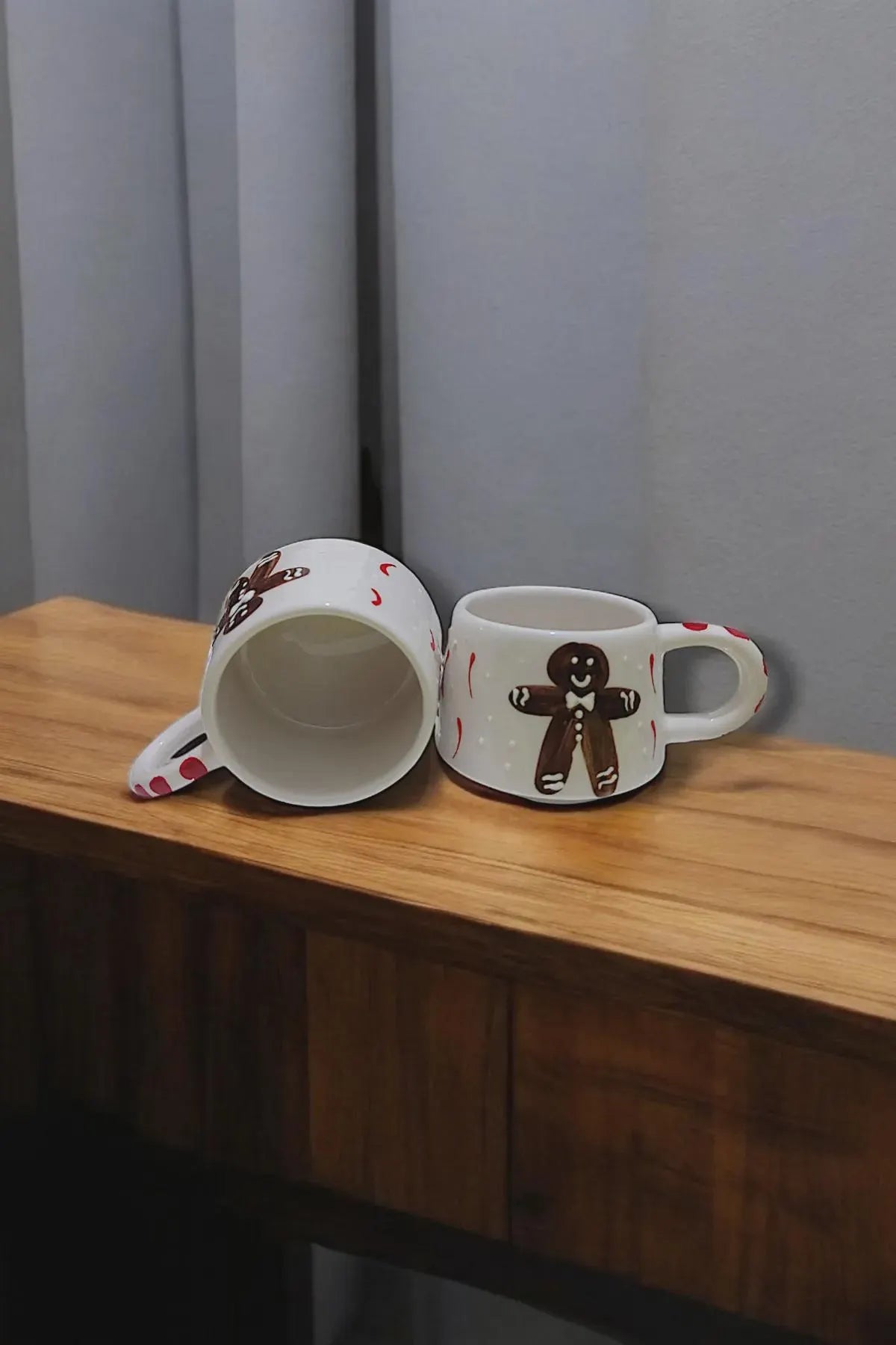 Sada 2 ručne vyrábaných keramických hrnčekov 